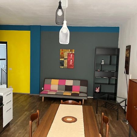 Appartamento Mela Ad Alba, Cuore Delle Langhe Buitenkant foto