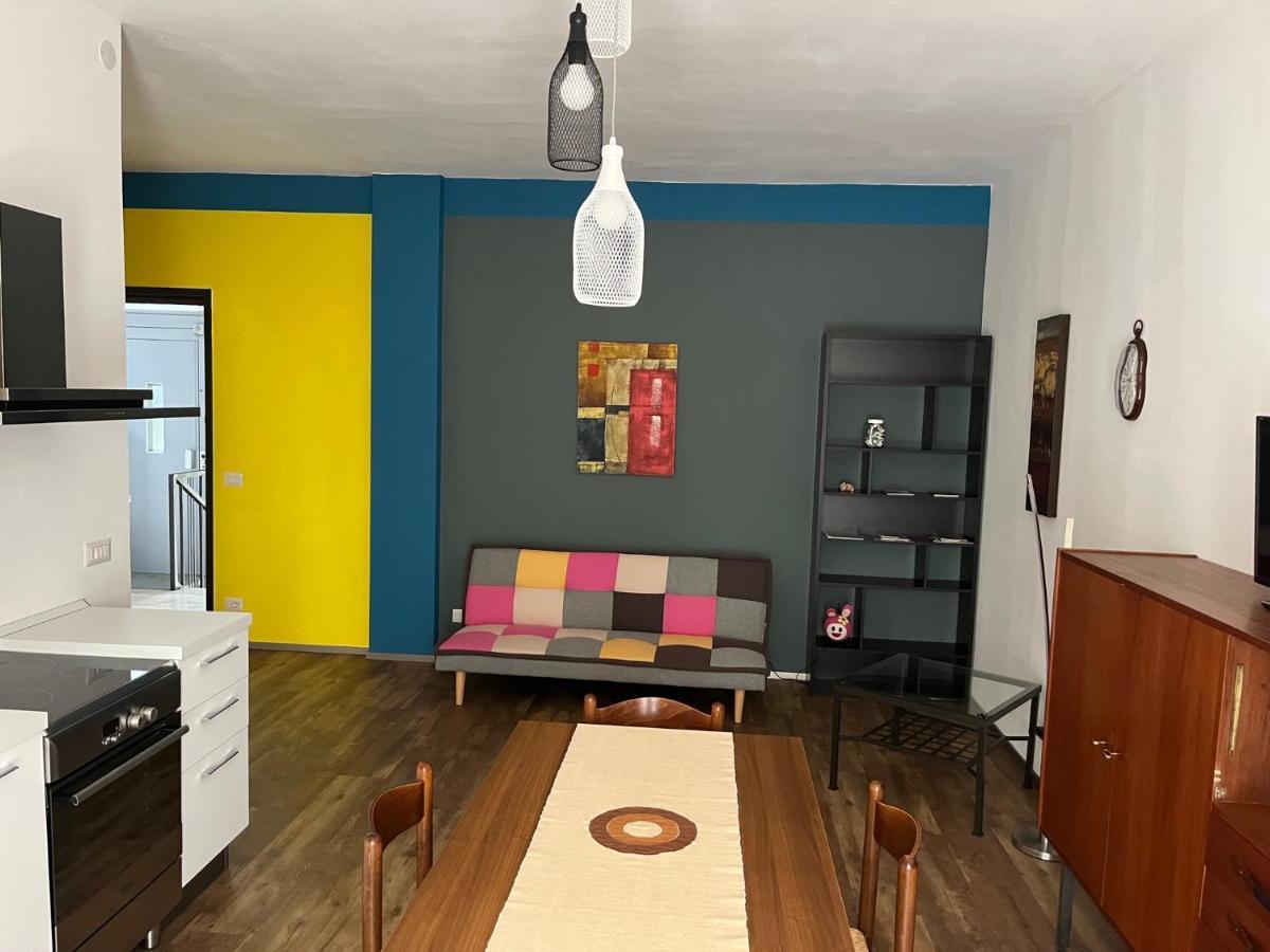 Appartamento Mela Ad Alba, Cuore Delle Langhe Buitenkant foto